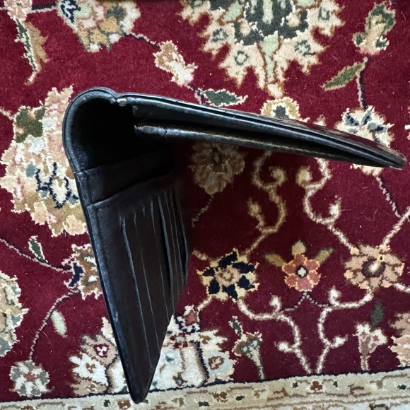 Chanel Camellia Wallet - Picture 6 of 15